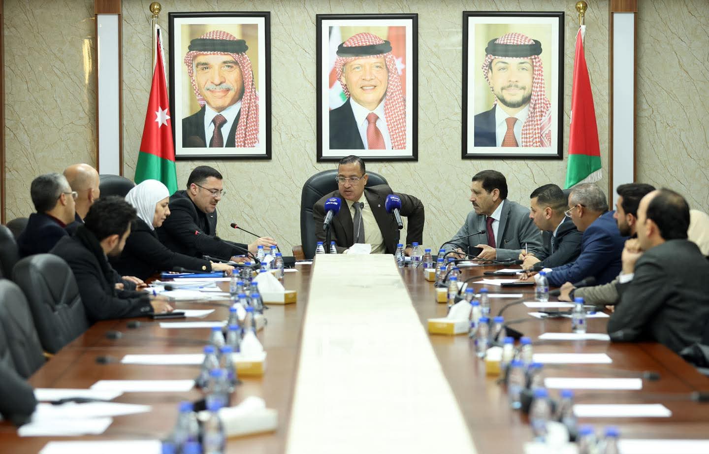 الإدارية النيابية تناقش عدداً من القضايا