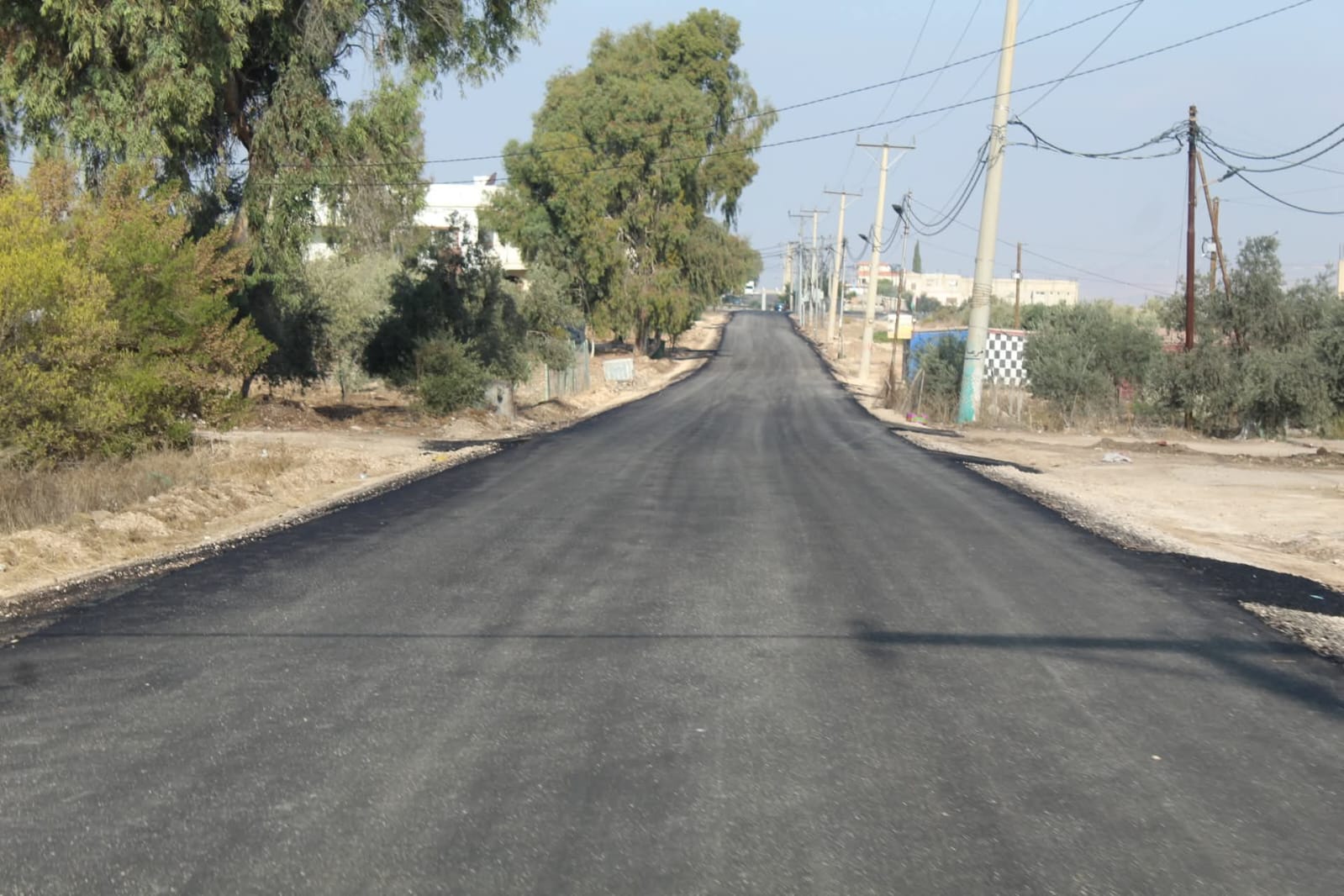 بلدية الطيبة تنجز أعمال فتح وتعبيد لطرق حيوية