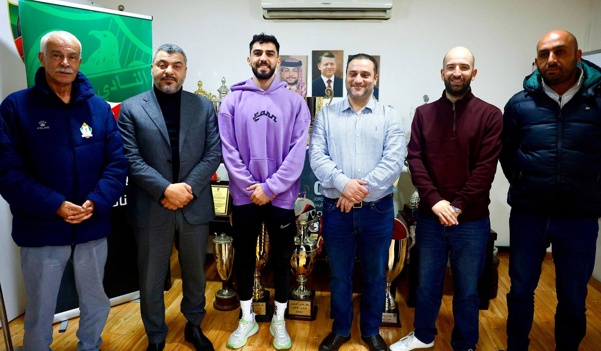 رسمياً ..  الوحدات يتعاقد مع اللاعب عبدالله عوض 