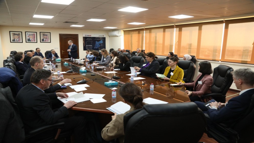 المياه والبيئة تبحثان تحديات التغير المناخي مع وفد ألماني