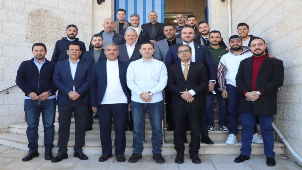 وكلاء السياحة يزورون مكافحة المخدرات لتعزيز التعاون في حماية الشباب