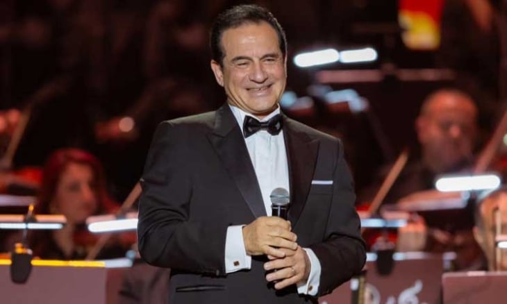 محمد ثروت يخضع لعملية جراحية ونجله يناشد بالدعاء له
