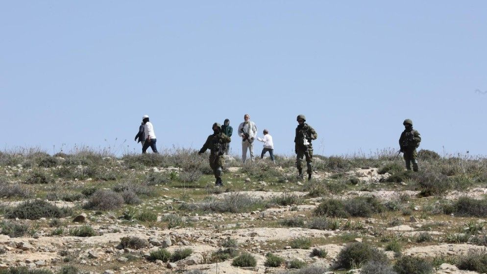 الرئاسة الفلسطينية تحذر من اعتداءات المستوطنين المتصاعدة بالضفة