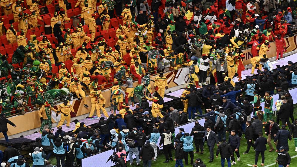 المغرب يوقف 18 مشجعًا سنغاليًا وجزائريًا بتهمة الشغب في كأس أمم إفريقيا