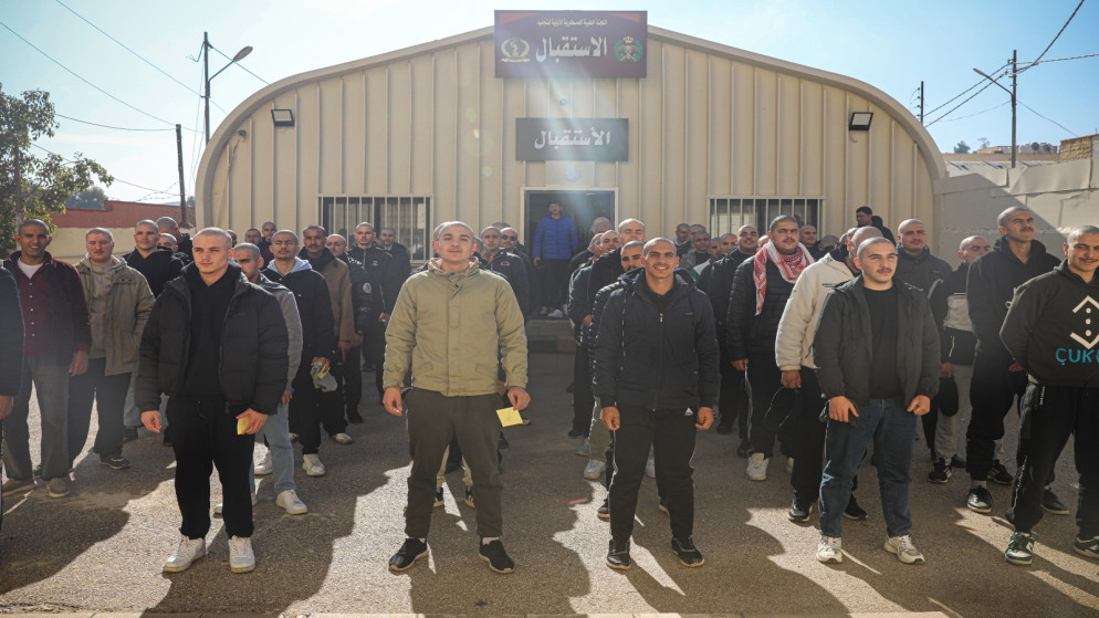 بدء إجراء الفحوصات الطبية للمكلفين بخدمة العلم  ..  صور