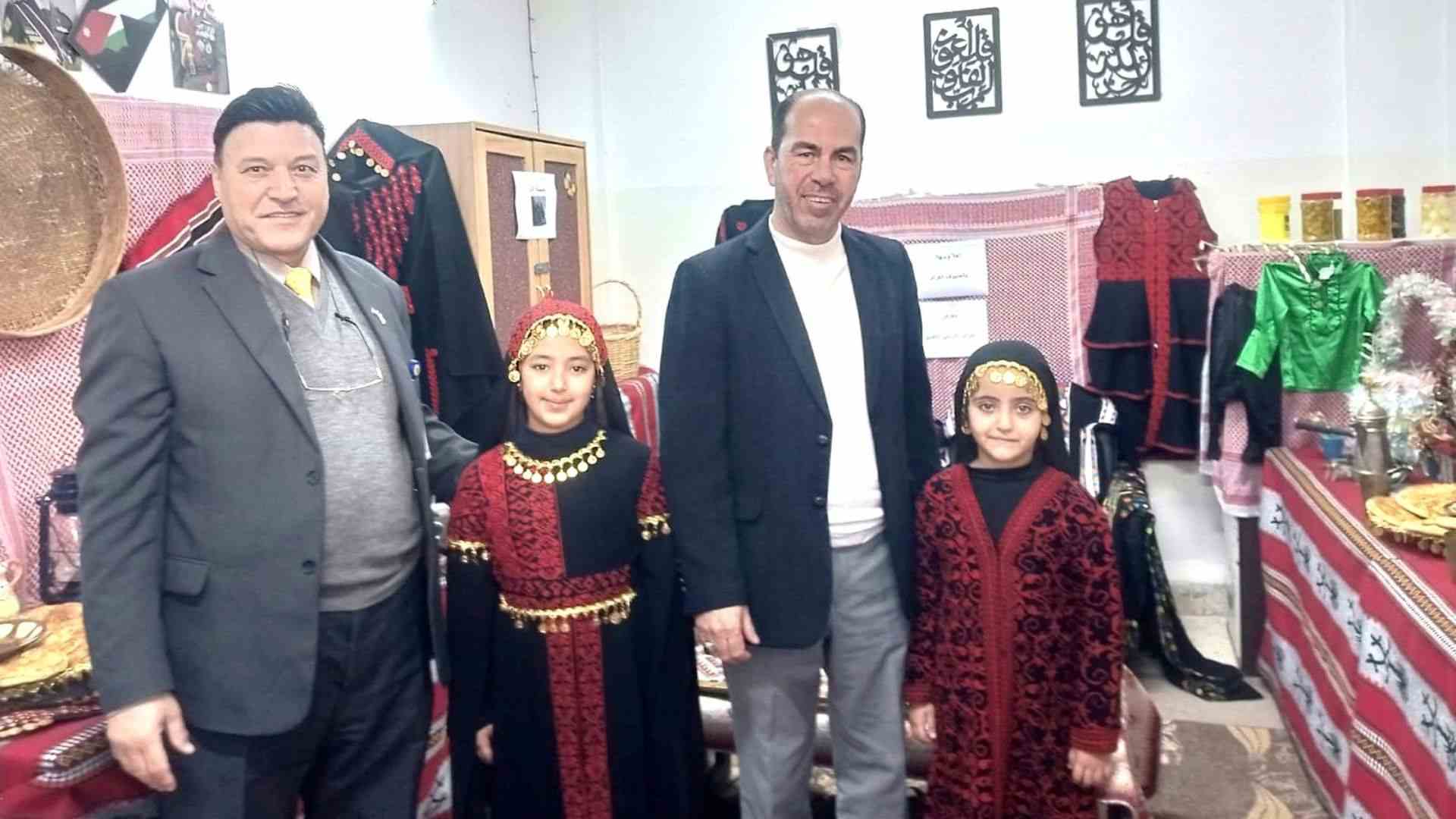 مدير تربية الرمثا يفتتح نادي المرح والإبداع في مدرسة مكة