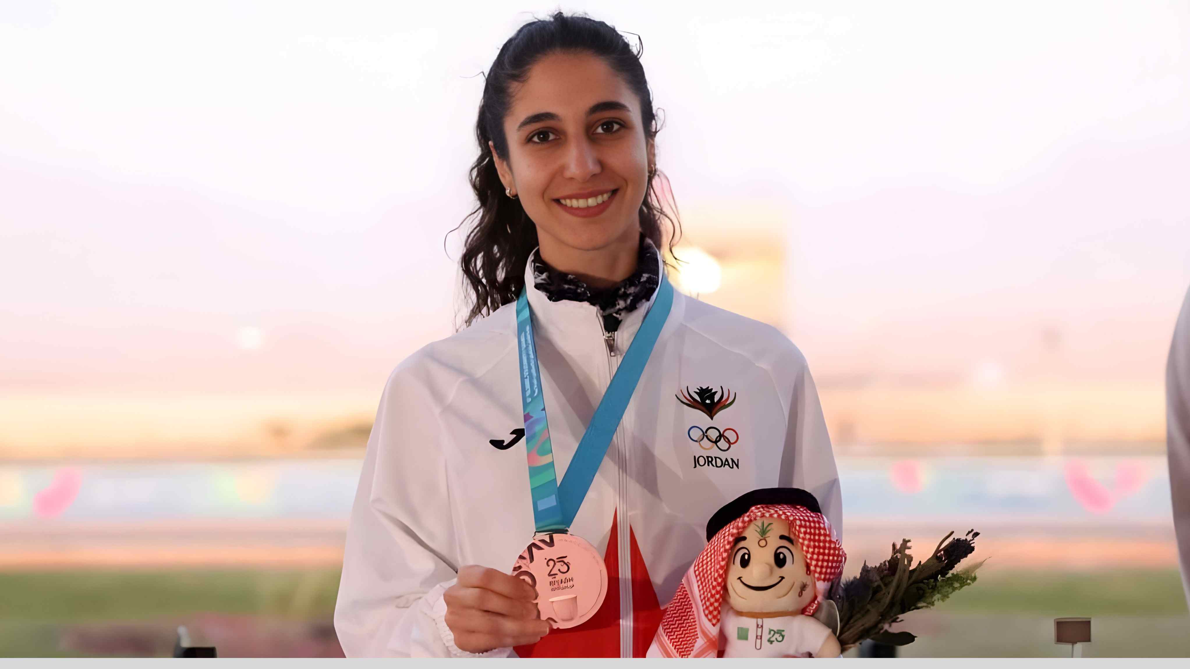 روان صلاح تحصد برونزية سباق الهجن في الرياض 2025