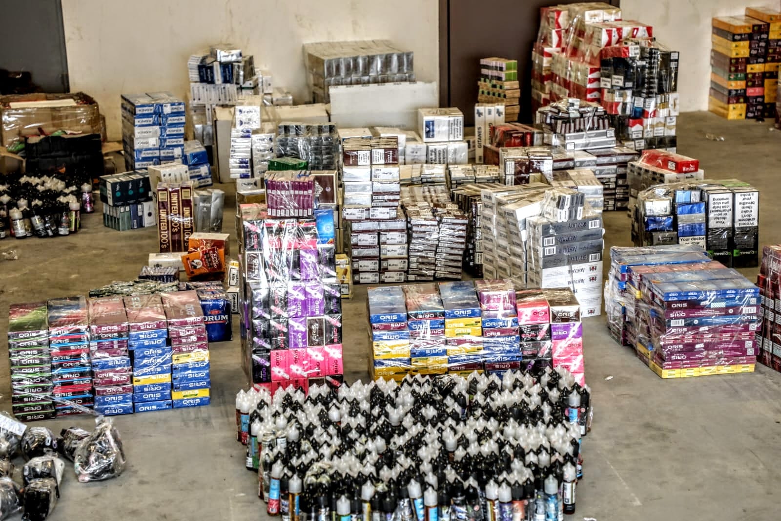 ضبط كميات كبيرة من الجوس والمعسل والدخان المهرب