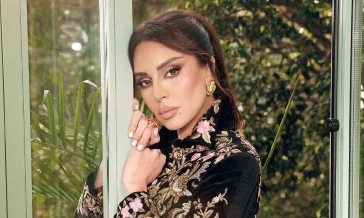 أمل بوشوشة تفقد والدها وتعيش حالة حزن عميق