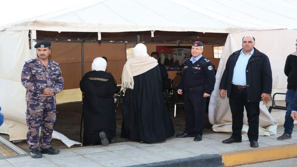 وجبات إفطار وتمور للمسافرين ضمن مبادرة الأمن العام في رمضان