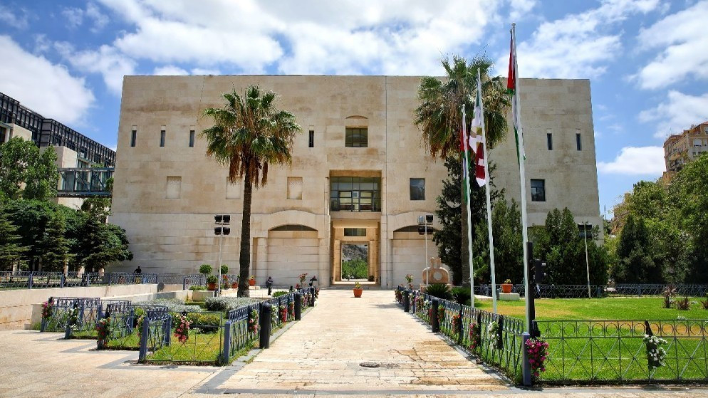 أمانة عمّان تصدر نظام الموارد البشرية الجديد الخاص بها