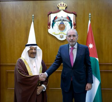 تعزيز العلاقات الأردنية البحرينية: الصفدي والصالح يبحثان تطوير الشراكة التاريخية 