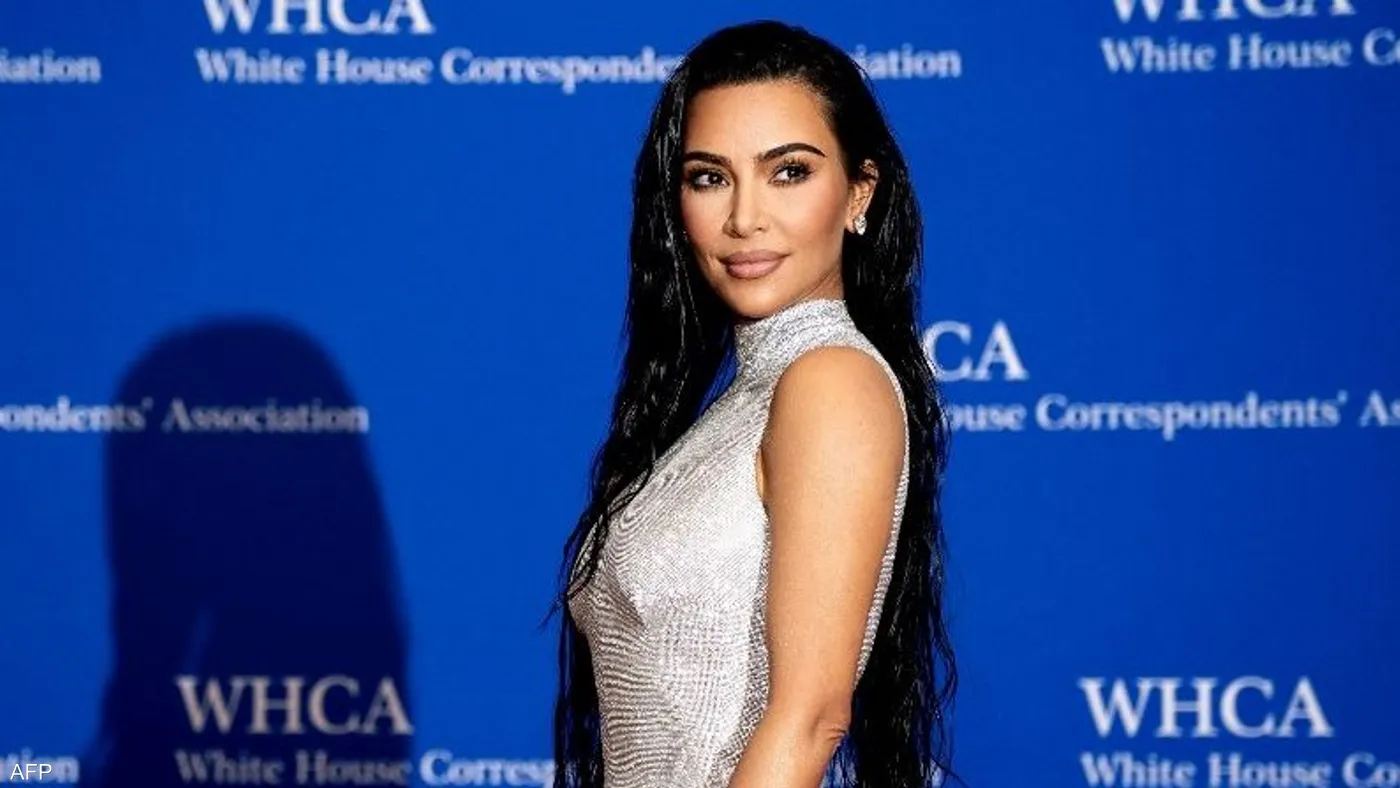 كيم كارداشيان تكشف إصابتها بمرض دماغي خطير