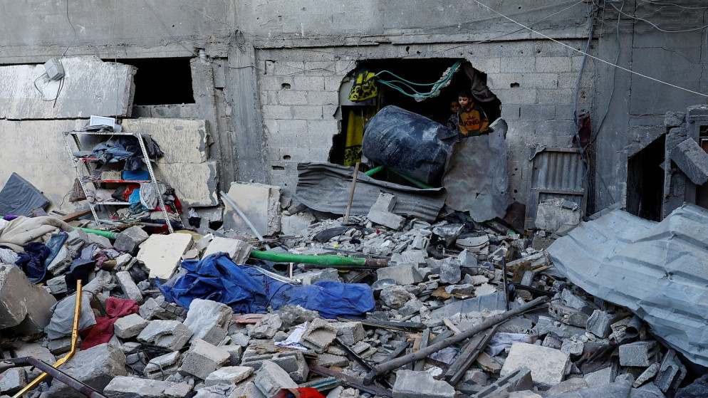 الاحتلال الإسرائيلي يواصل نسف مبانٍ في خان يونس