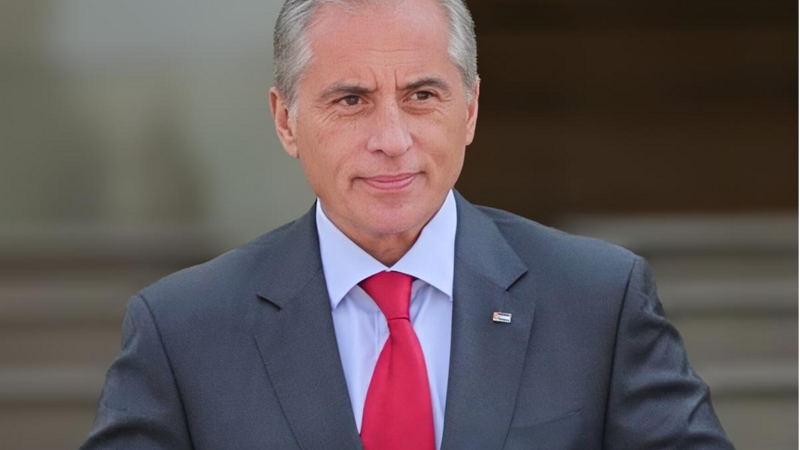 رئيس الوزراء يهنئ بالعام الميلادي الجديد