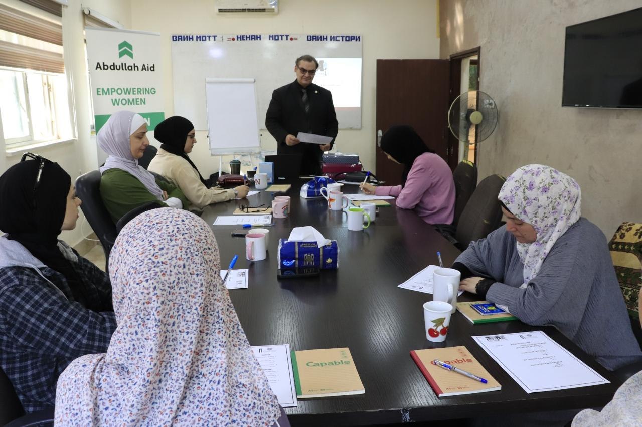  دورة حول الرسم على الزجاج لسيدات في الزرقاء