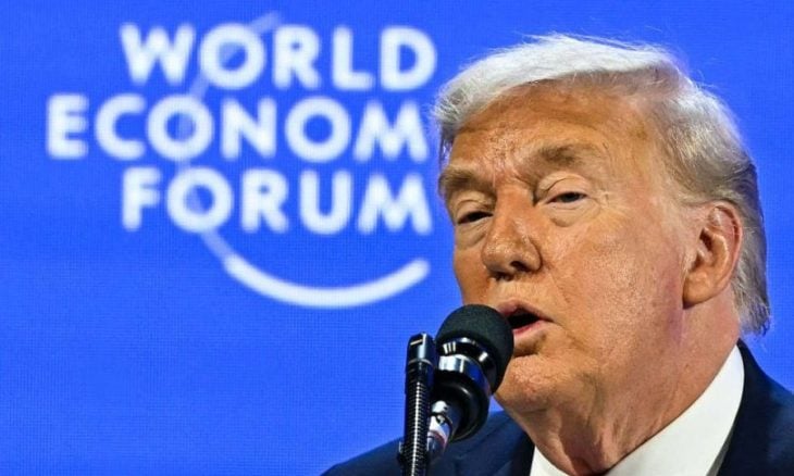 ترامب يدعو إلى مفاوضات فورية للاستحواذ على غرينلاند 