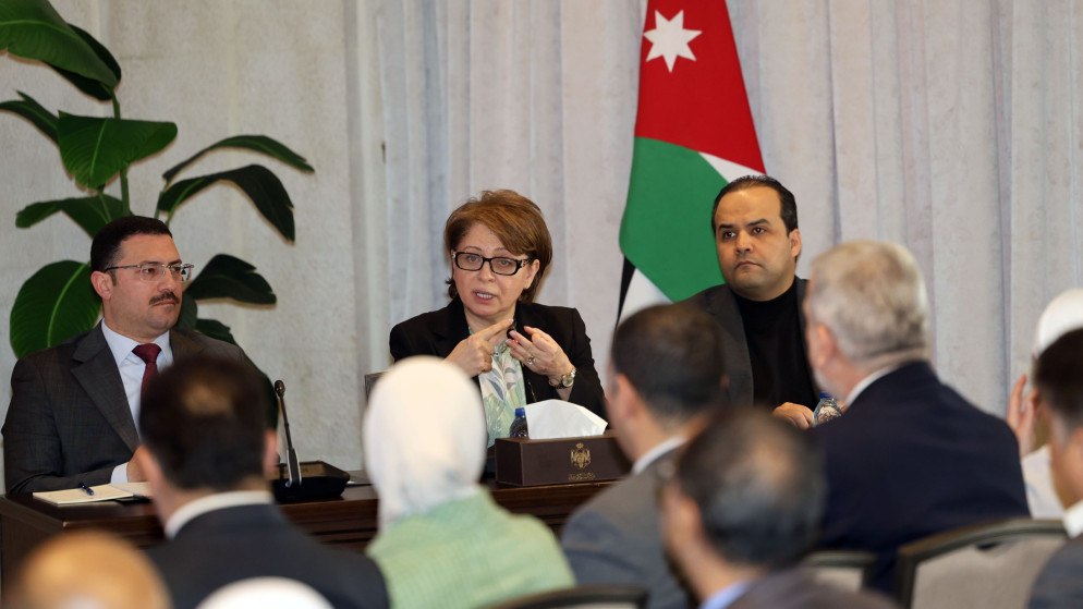 جلسة حكومية تؤكد أهمية المتسوق الخفي في تحسين الخدمات