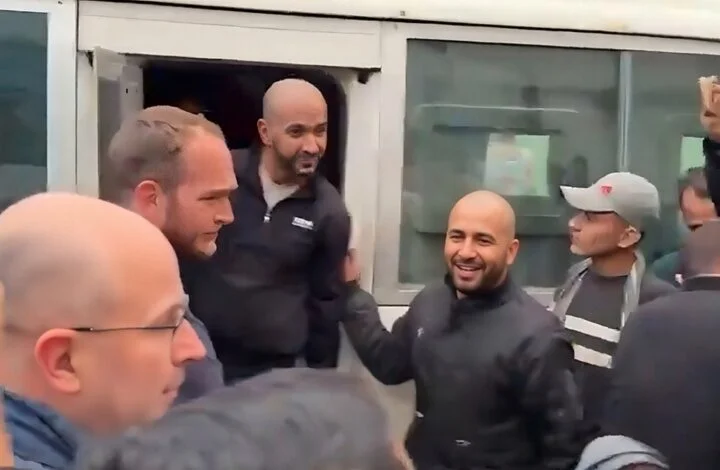 الاحتلال يفرج عن خمسة أسرى من قطاع غزة