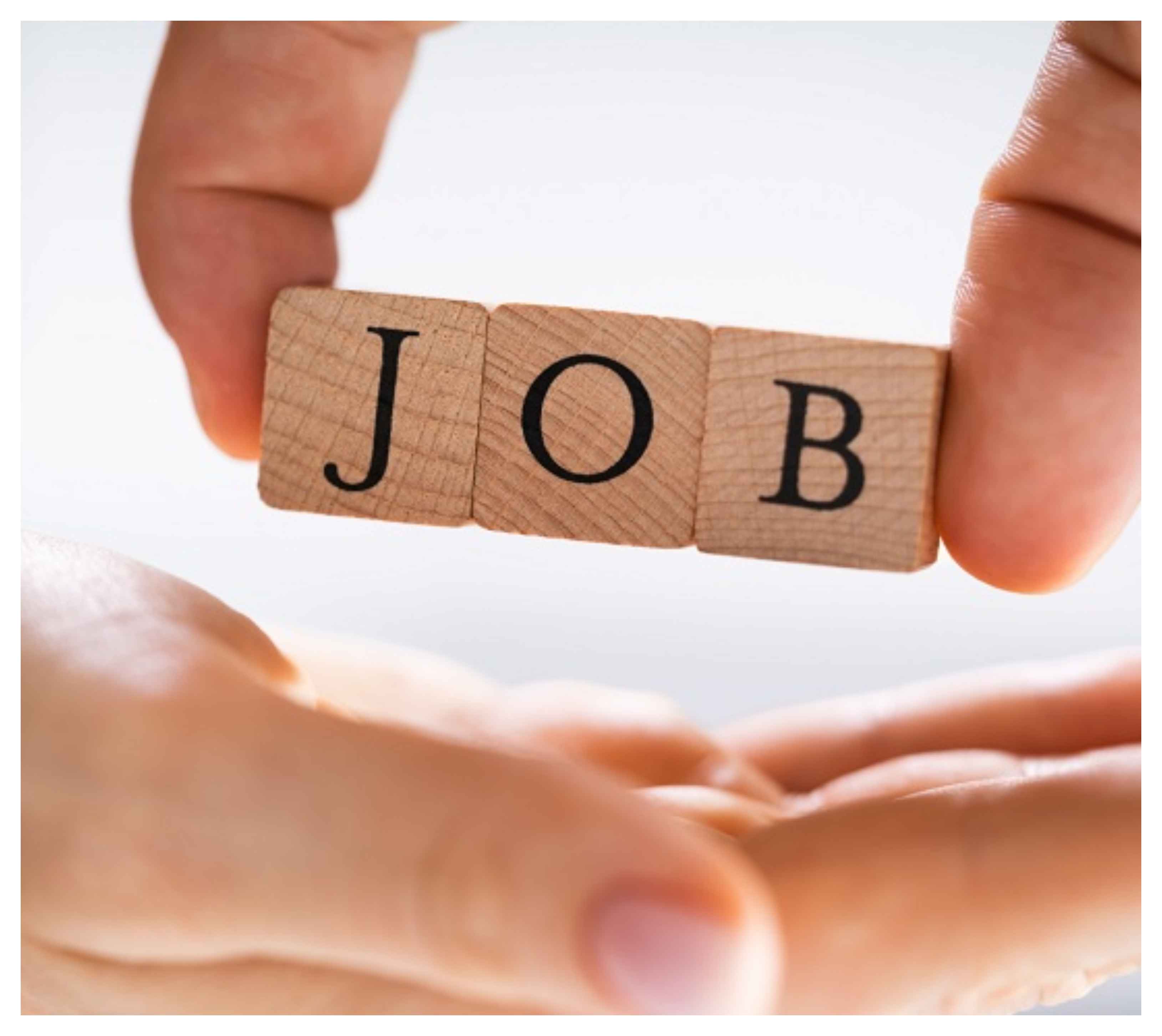 مدعوون للامتحان التنافسي في الحكومة  ..  أسماء