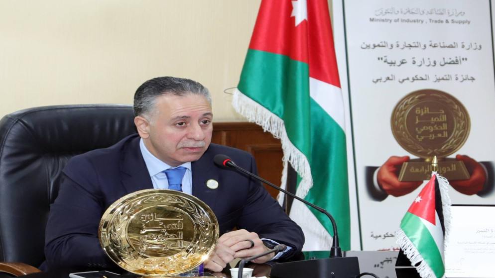 وزير الصناعة: أتمتة الخدمات بنسبة 100% العام المقبل