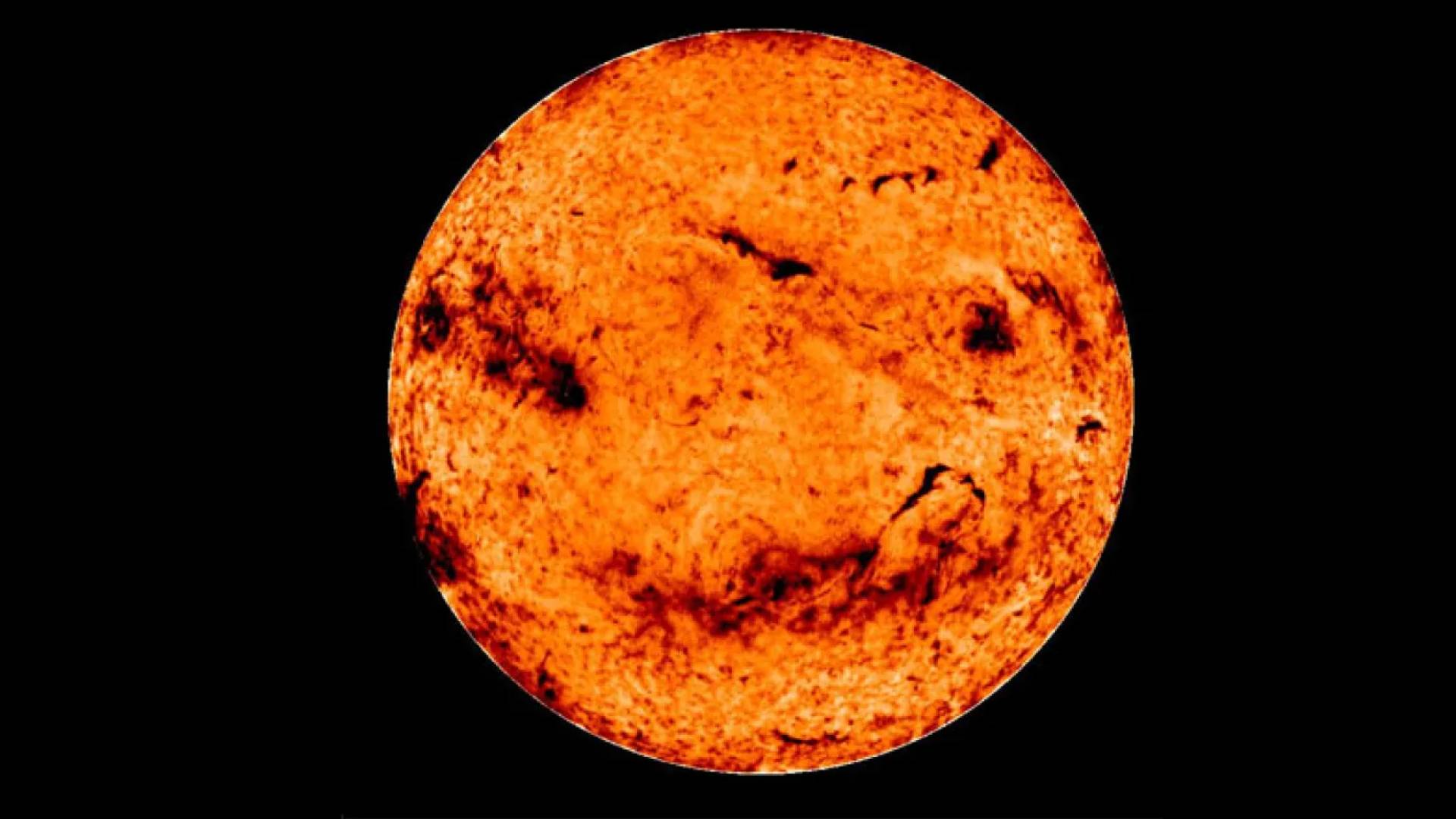 علماء يتوقعون تخزين الشمس لمقدار كبير من الطاقة تمهيدا لانفجار هائل