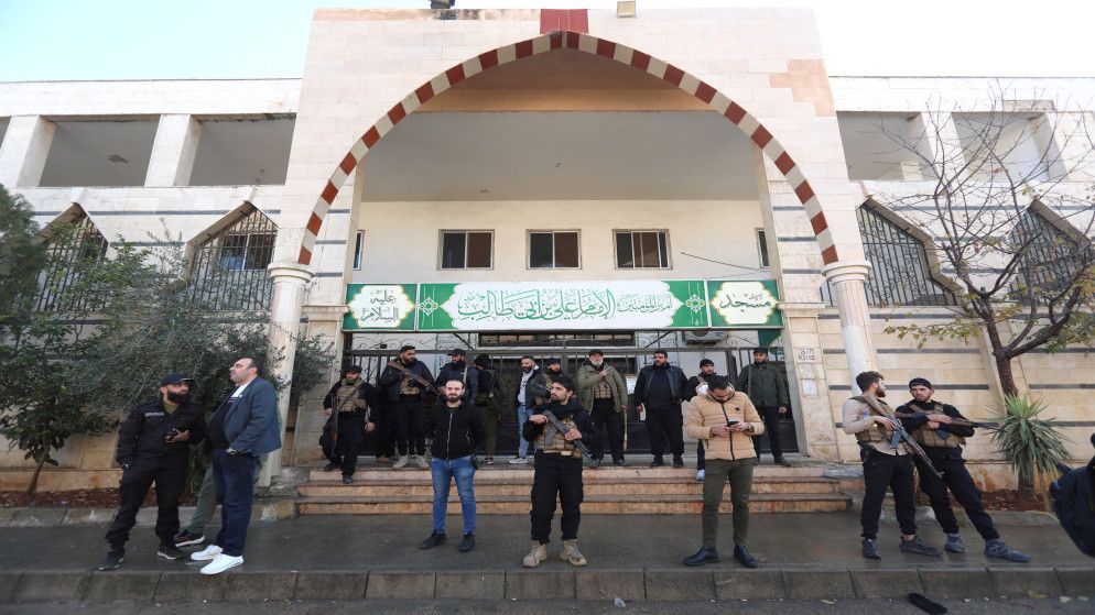 سرايا أنصار السنة الإرهابية تتبنى تفجير المسجد في حمص