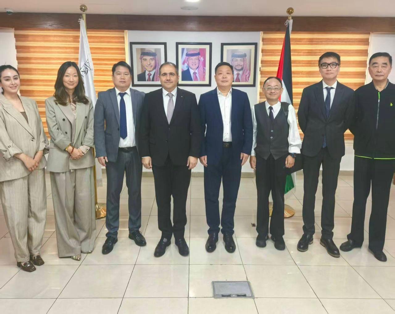 وفد تايواني–صيني يبحث فرصًا صناعية متقدمة في العقبة