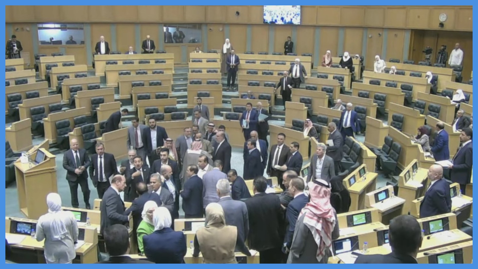 رفع جلسة النواب بعد مشادات حول انتخابات اللجان الدائمة