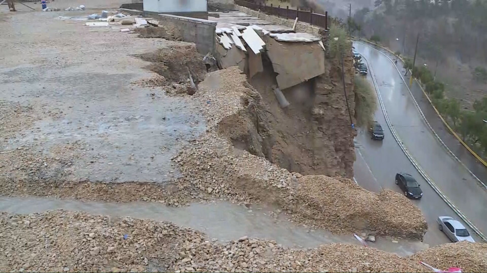 صرف المعونات للمتضررين من الأحوال الجوية غداً