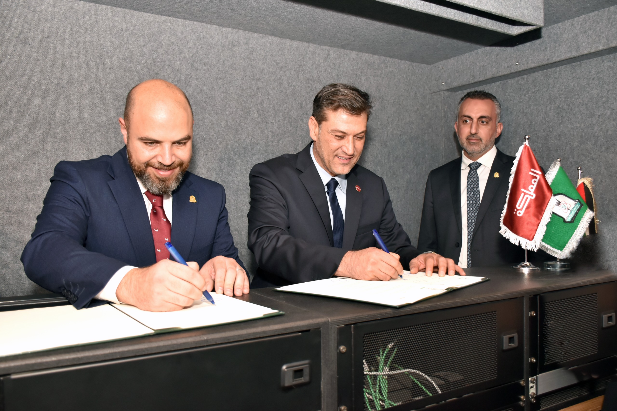 اليرموك و قناة المملكة توقعان مذكرة تفاهم لتدريب وتمكين طلبة كلية الإعلام 