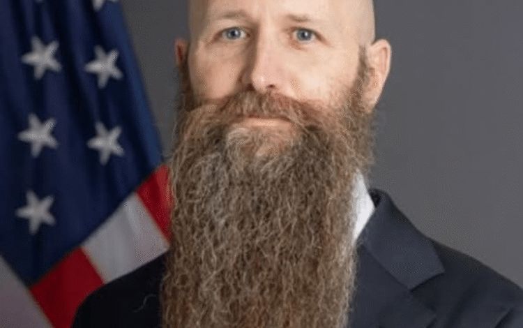 طلب مغادرة السفير الأمريكي خلال عزاء زعل الضمور