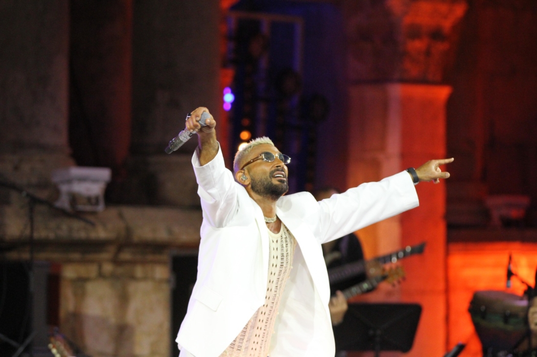 اتهام أحمد سعد بعملية نصب قيمتها 40 ألف دولار 
