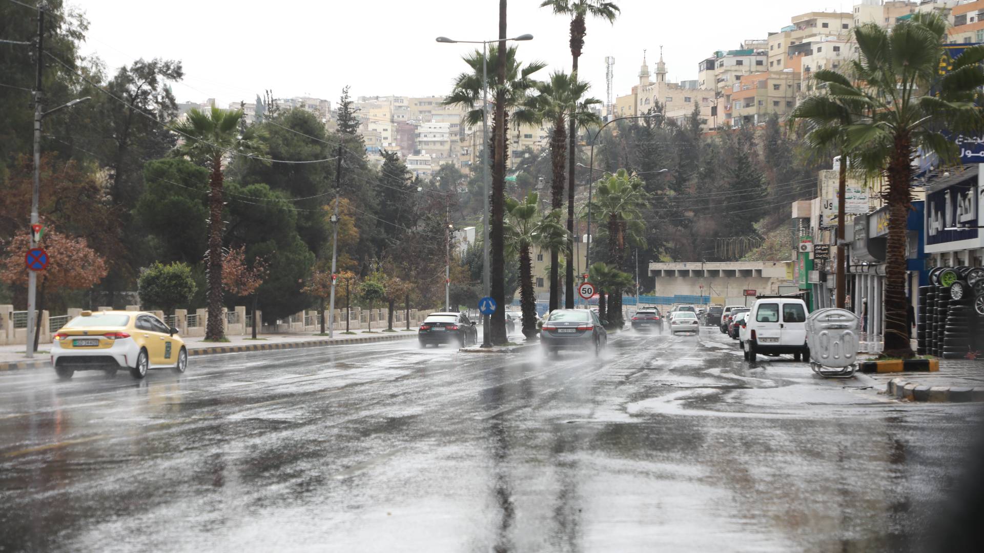 فرص لأمطار متفرقة في هذه المناطق الأربعاء