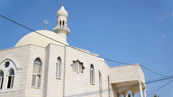 منشورات إسرائيلية تطالب بخفض صوت الأذان