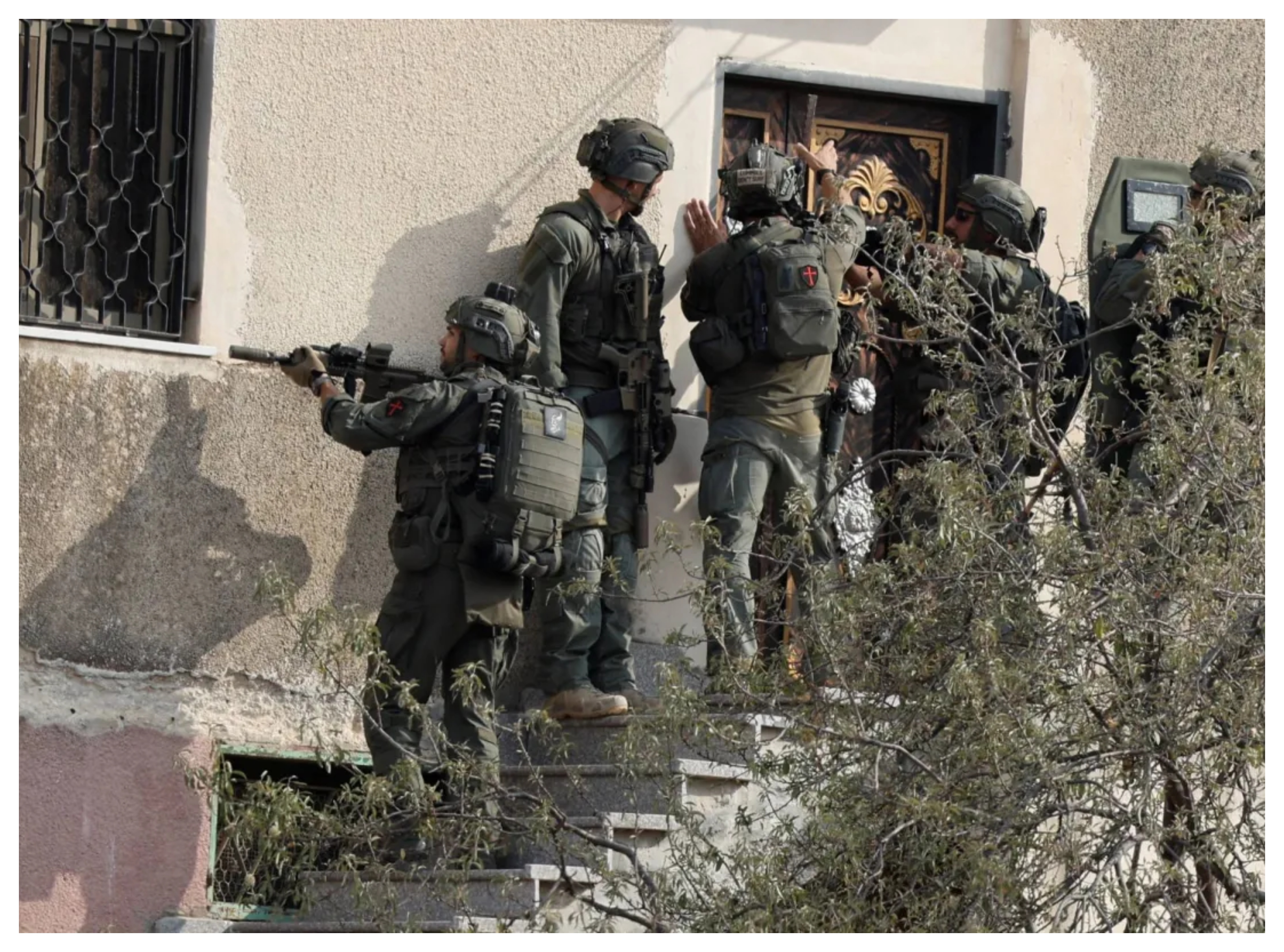 الجيش الإسرائيلي: هاجمنا بالتعاون مع الشاباك عنصرا في حماس