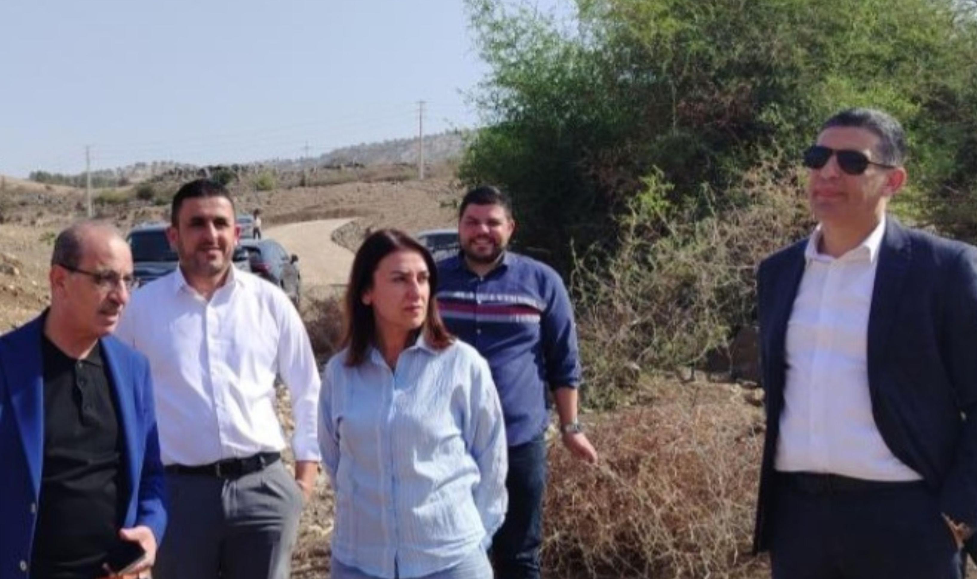 وزير الإدارة المحلية يتفقد بلدية خالد بن الوليد 