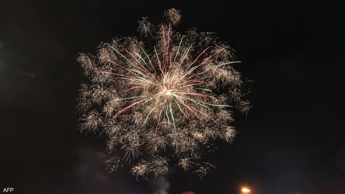  الألعاب النارية قد تسرق سمعك دون عودة