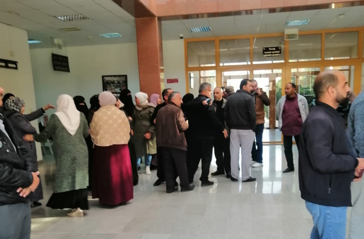 اعتصام لموظفي وأعضاء هيئة التدريس في جامعة الحسين بن طلال 