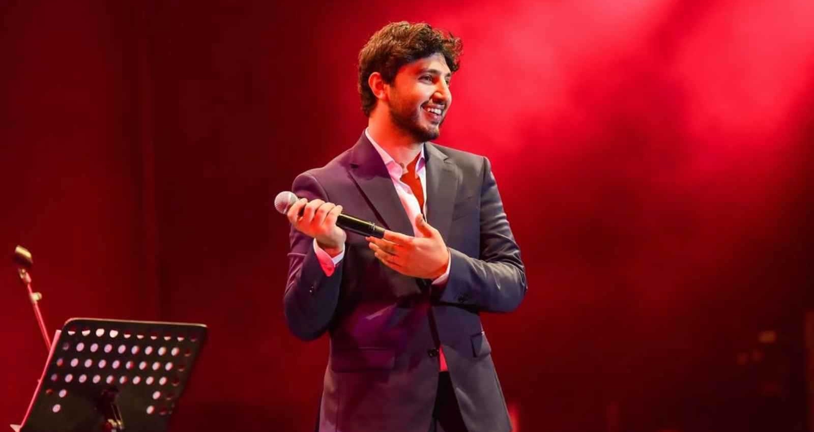 محمد فضل شاكر يتألق في أولى حفلاته بالعلمين