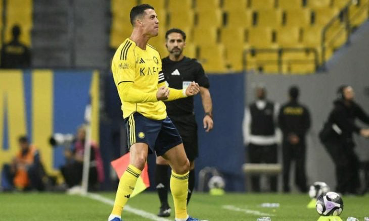 النصر يكتسح الحزم برباعية نظيفة ويعتلي صدارة دوري روشن السعودي