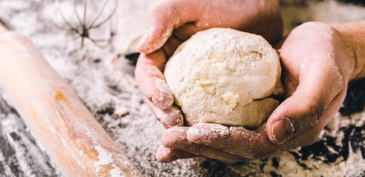 أسرار الحصول على خبز هش وطري في المنزل