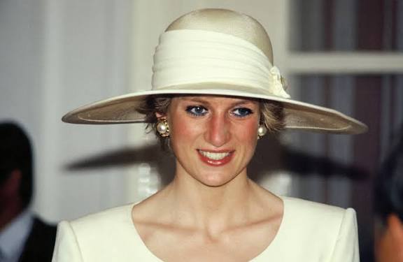 مذكرات الأميرة ديانا تكشف محاولات انتحار صادمة