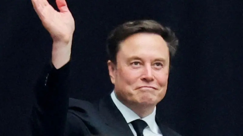 ماسك يحتفل بالتريليون بفيديو ذكاء اصطناعي مثير