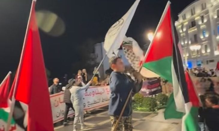 آلاف المغاربة يتظاهرون في طنجة دعما لغزة