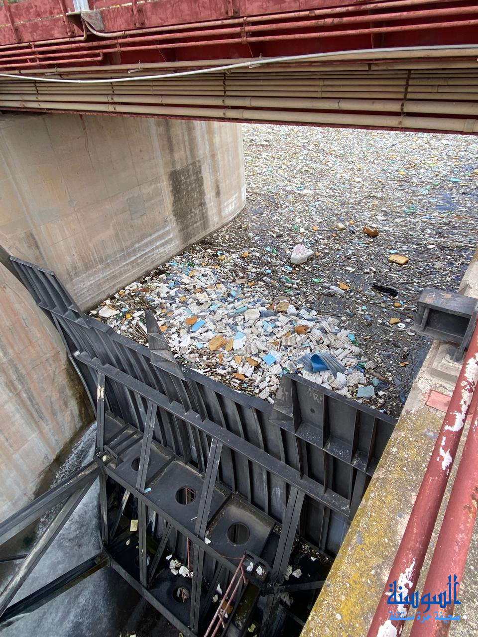 شكاوى من انتشار النفايات بمحيط سد الملك طلال ..   صور
