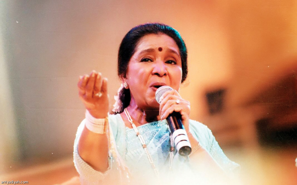 الهند تودع آشا بوسلي ملكة الغناء الهندي