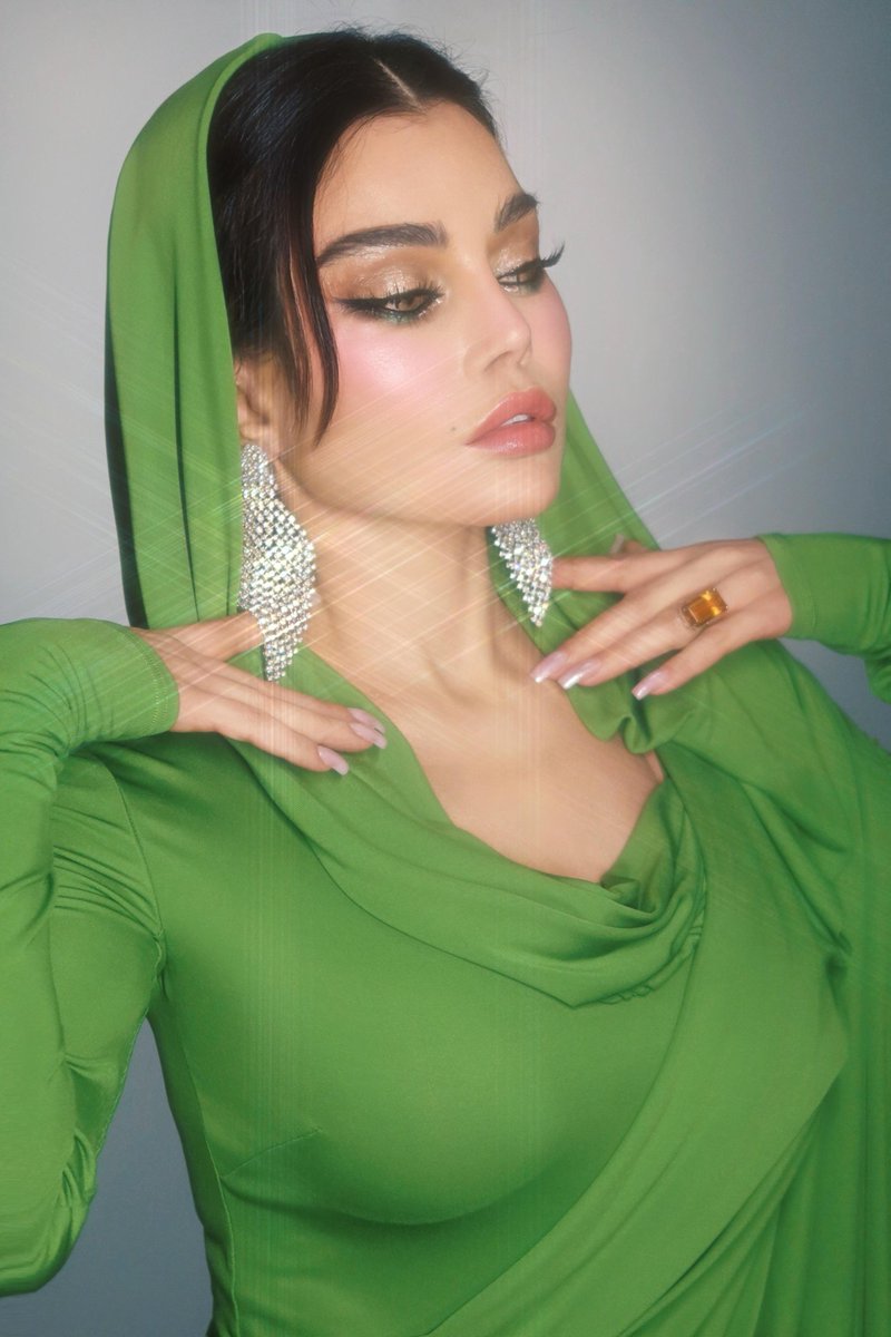 هيفاء وهبي تضج المواقع بصور العيد والقضاء يتحرك ..  شاهد