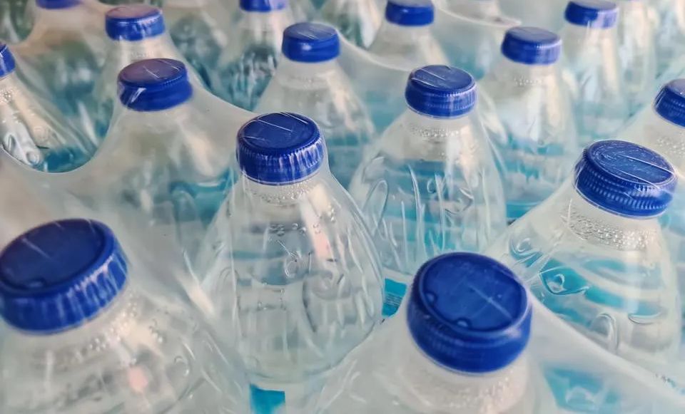 مواطنون يطالبون برقابة مشددة على تخزين المياه