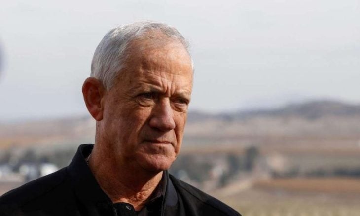 إسرائيل ..  غانتس يدعو لاجتياح غزة مجددا وتجاوز الخط الأصفر